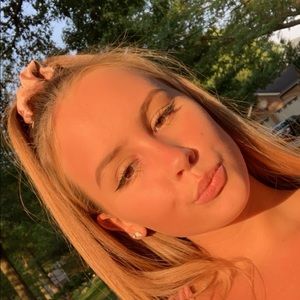 Meet your Posher, Kim